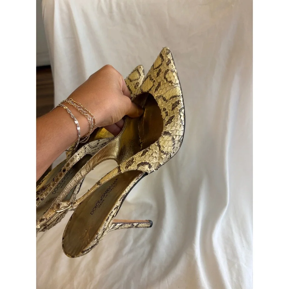 Dolce & Gabbana Snakeskin Slingback Pumps Python Print Pointed Toe Gold Heels 39